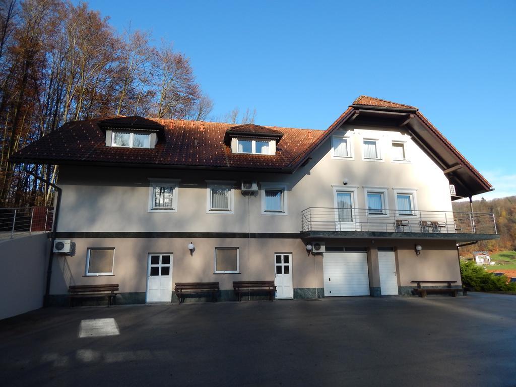 Guesthouse Haler Podcetrtek Esterno foto